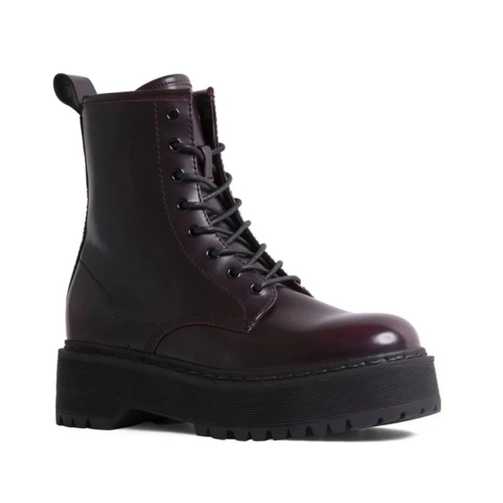 Steve Madden Bettyy Burgundy Military Boots